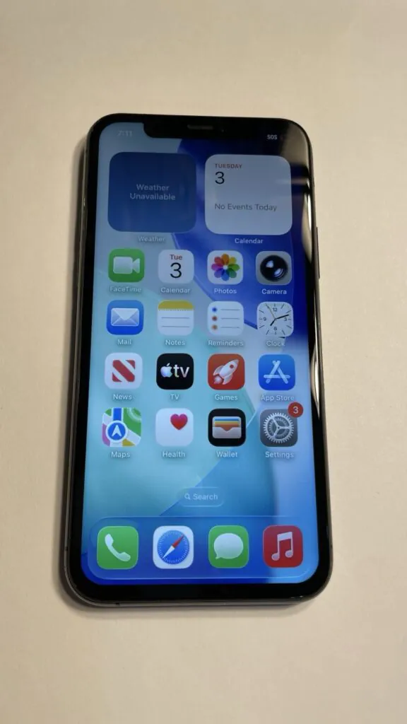 Apple iPhone 11 Pro – 64GB – Space Gray (Unlocked) – Good Condition