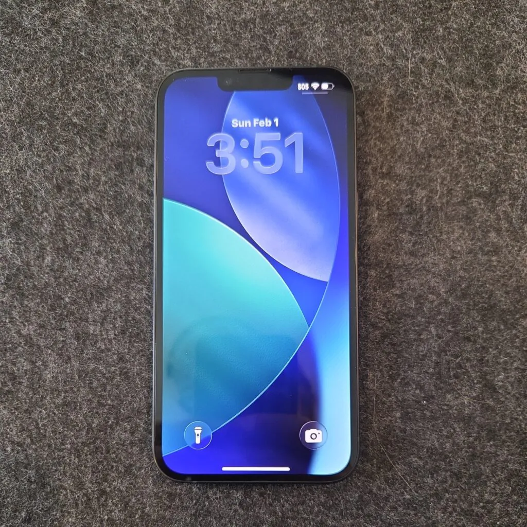 Apple iPhone 16e Unlocked 128GB Black Excellent Condition, 1 week of light use