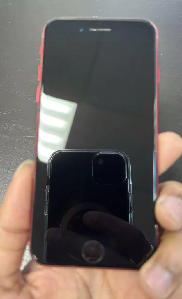 Apple iPhone SE (2022) – 64 GB – Red (Unlocked) *Please Read Description