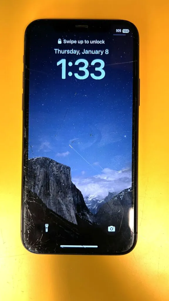 Apple iPhone 11 Pro – 64GB – Unlocked (Read Description)