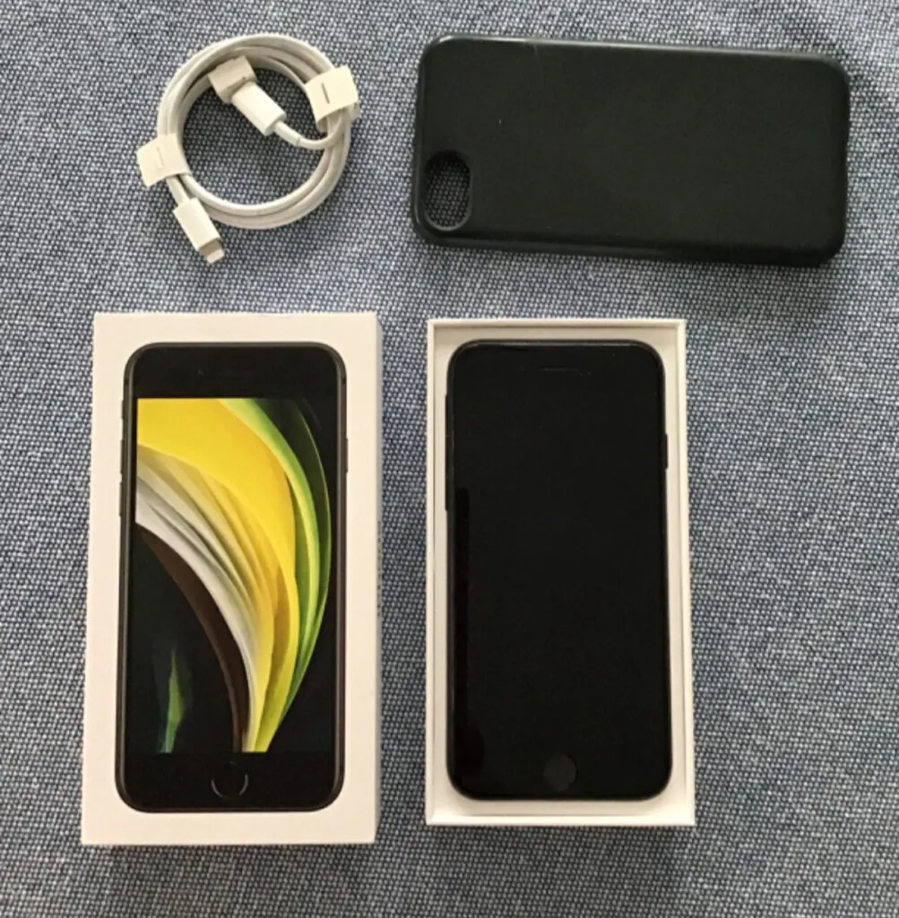 iPhone SE (2nd Gen) – 256GB – Factory Unlocked – Lightning Port Issue W/Box