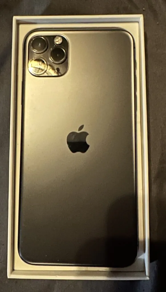 Apple iPhone 11 Pro Max 64 gb Unlocked – Used Excellent