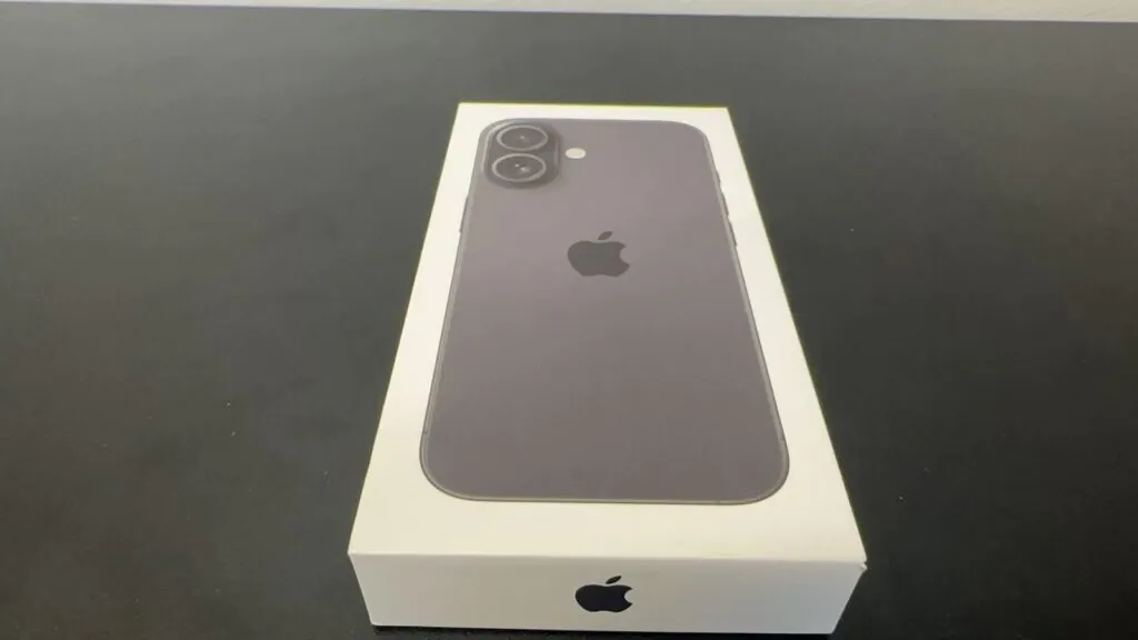 New Apple iPhone 16 128GB Black Unlocked (Never Used) 1-Year Apple Warranty