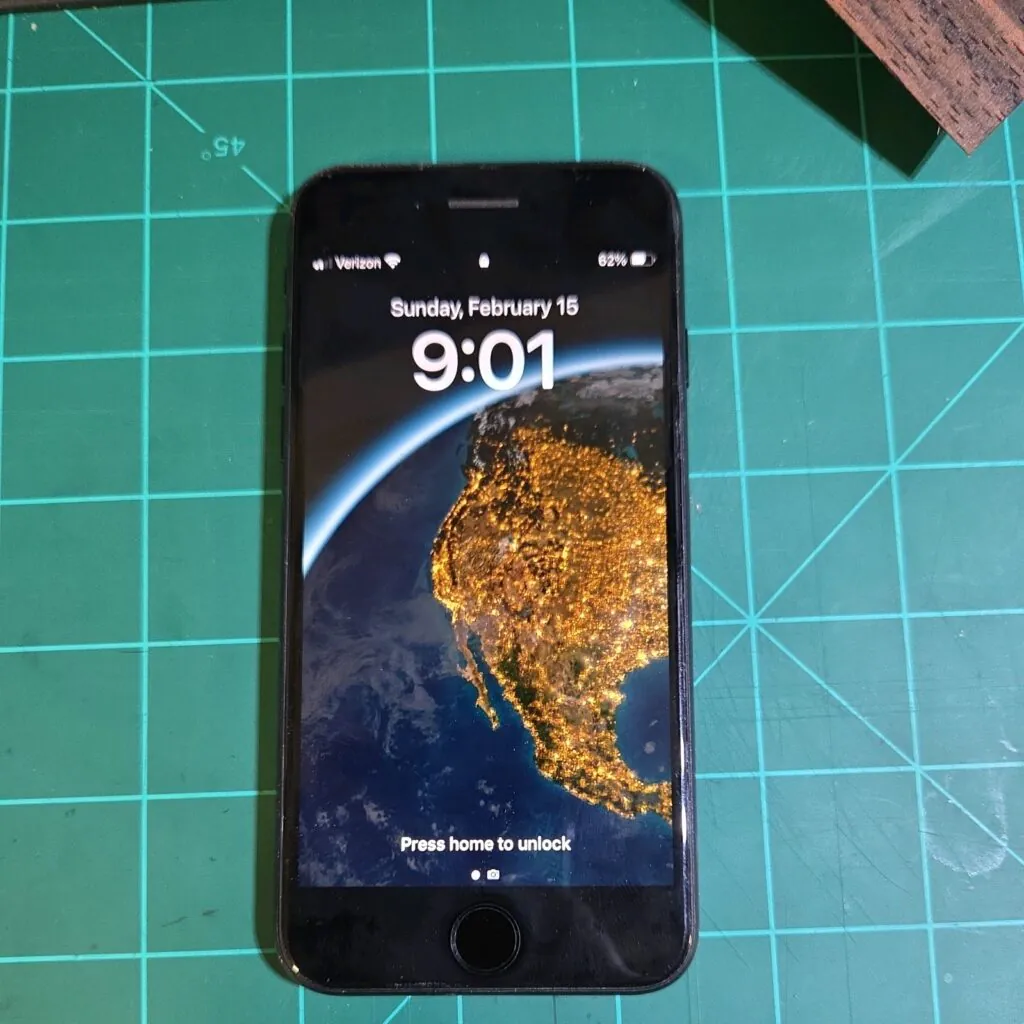 Apple iPhone SE 2nd Gen. – 64GB – Black (Unlocked) A2275