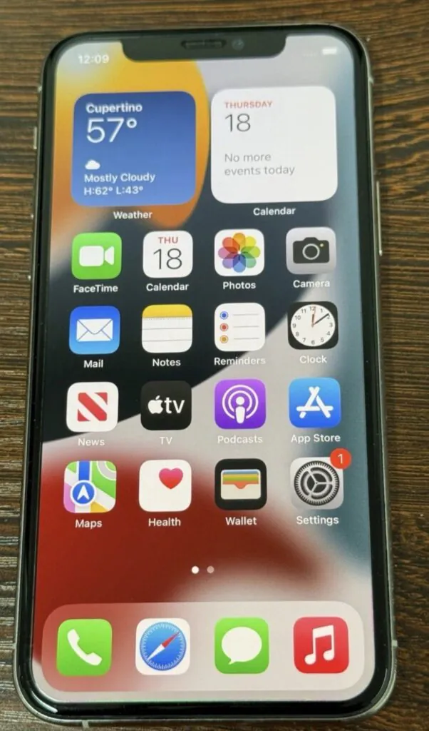 Unlocked Apple iPhone 11 Pro – 64GB – Silver – 84% Batt – Works – Face ID Issue