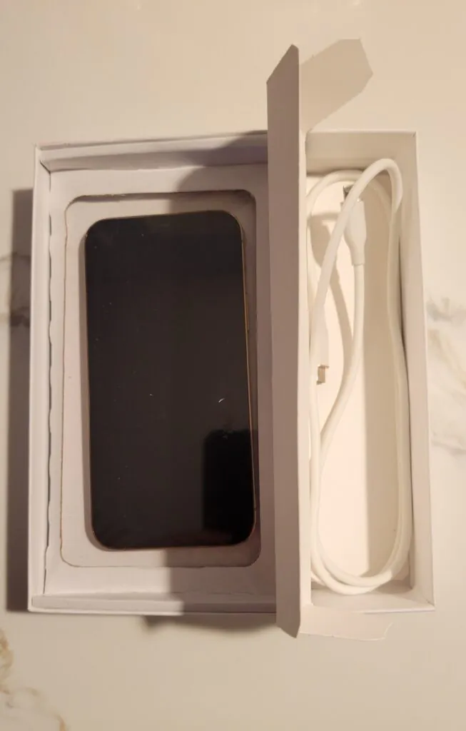 Apple iPhone 12 Pro 256 GB – Gold (Unlocked); EXCELLENT