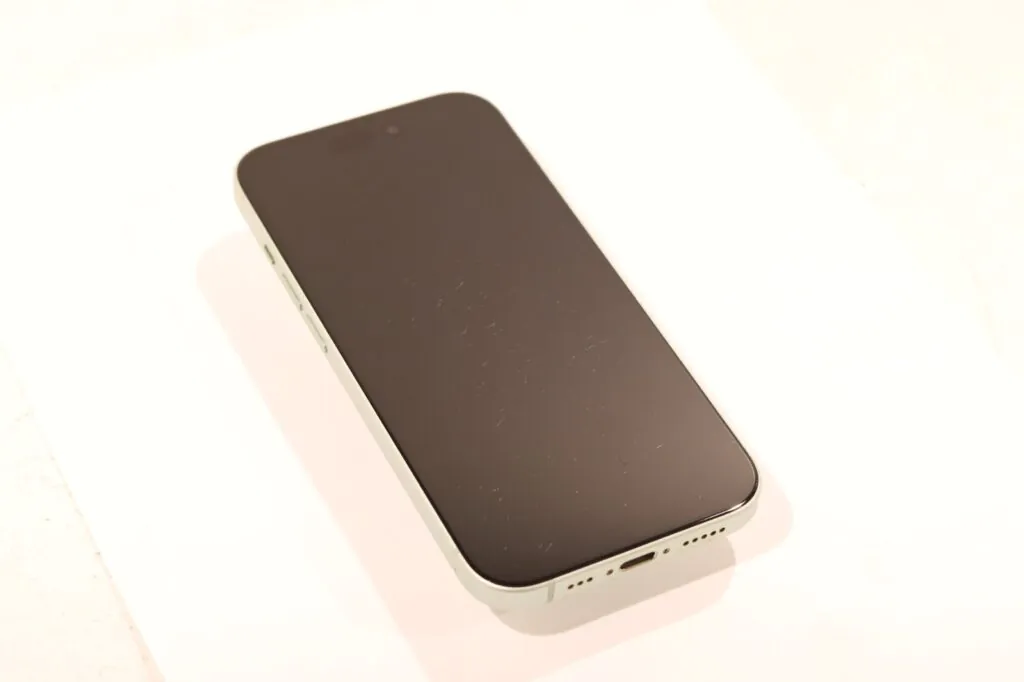 Apple iPhone 15 A2846 128GB 79% Green Color Factory Unlocked P/N: MTM23LL/A