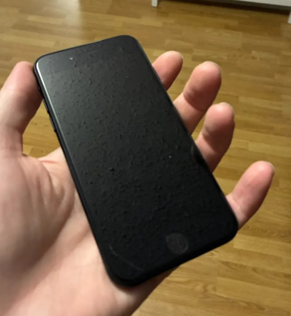 Apple iPhone SE (2022) – 64 GB – Midnight (Unlocked)