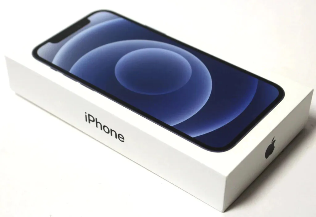 BRAND NEW SEALED Apple iPhone 12 64 GB 5G Black (Factory Unlocked)