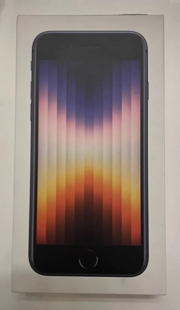 APPLE IPHONE SE 3RD GEN – 64 GB – MIDNIGHT (VERIZON Prepaid)Brand New Sealed!!