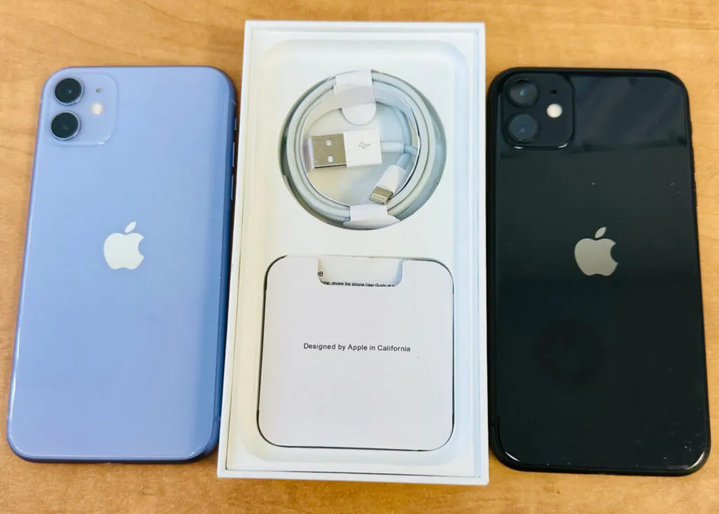 Apple iPhone 11 64GB Fully Unlocked GSM/CDMA – Black/Purple- Excellent Condition