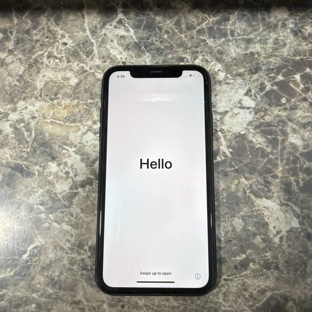 Apple iPhone 11 – 64GB – Unlocked (Read Description)