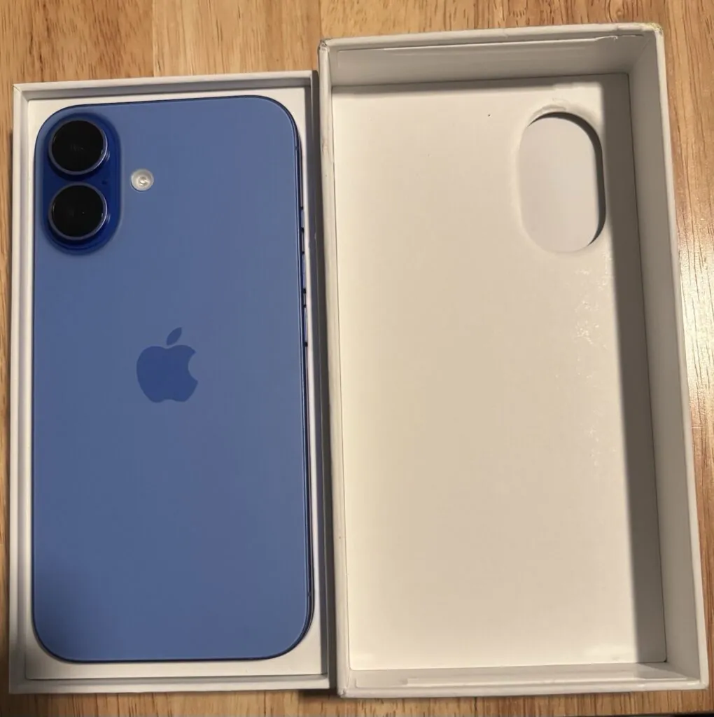 Apple iPhone 16 Unlocked In Box 128gb Ultramarine Pristine Condition!