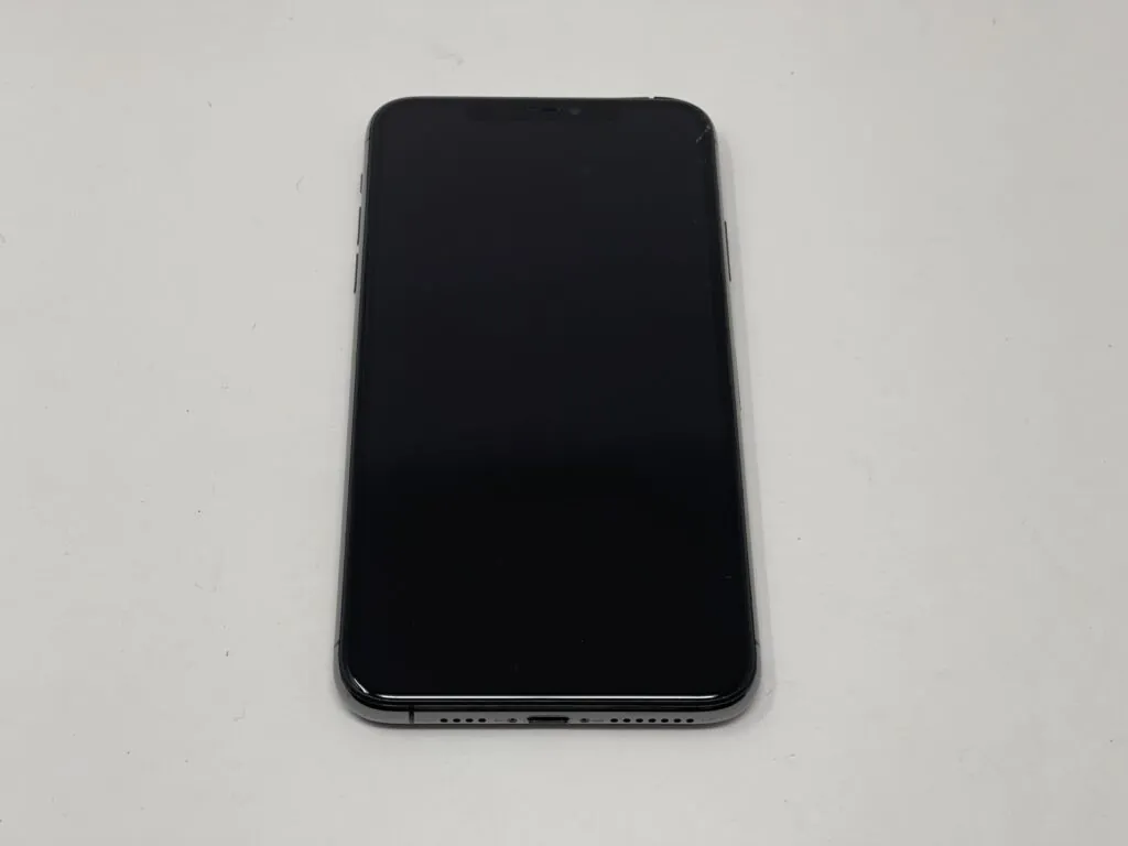 Apple iPhone 11 Pro Max 512GB Unlocked Space Gray A2161 DEFECTIVE B0532