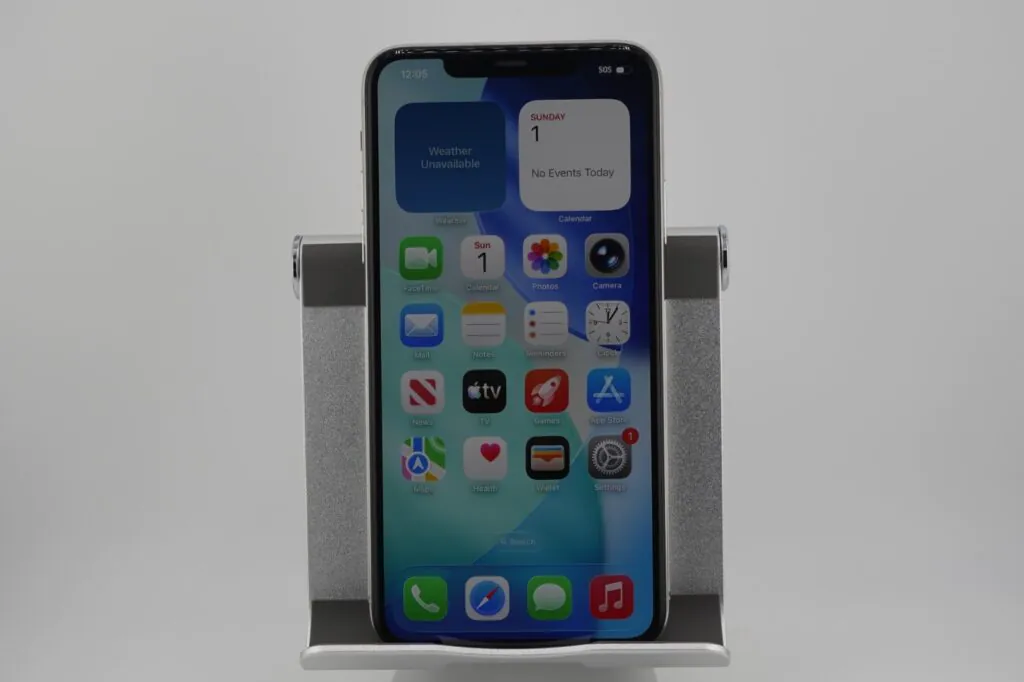 Apple iPhone 11 Pro Max – 256GB Silver Unlocked FAIR A2161