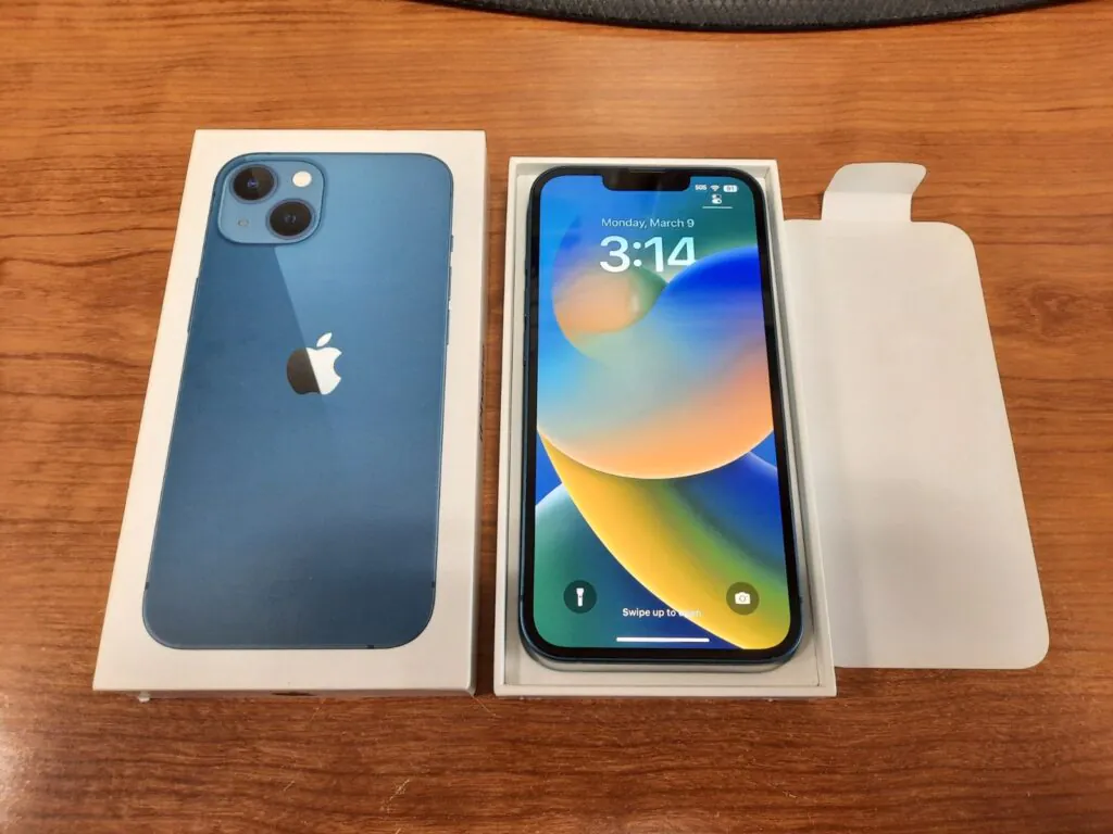 Apple iPhone 13  128GB Blue (Spectrum) Excellent Condition NEW open Box