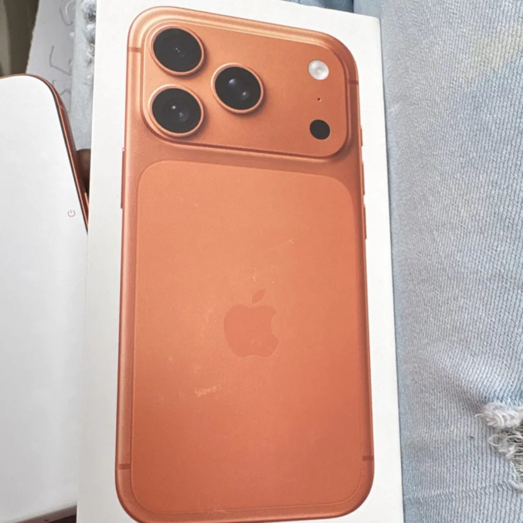 Apple Orange Matte  iPhone 17 plus