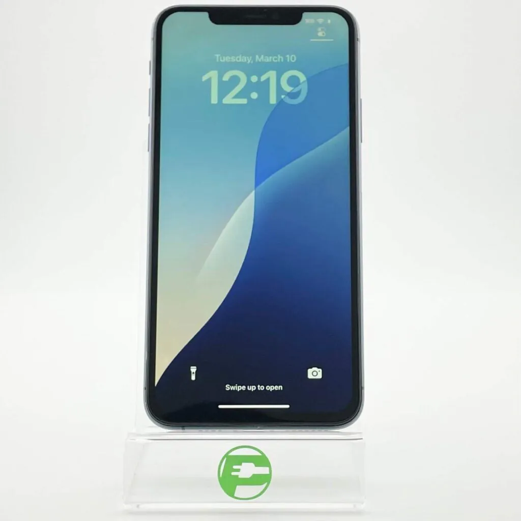 Broken Unlocked Apple iPhone 11 Pro Max 64GB 18.2.1 MWFD2LL/A Bad LCD