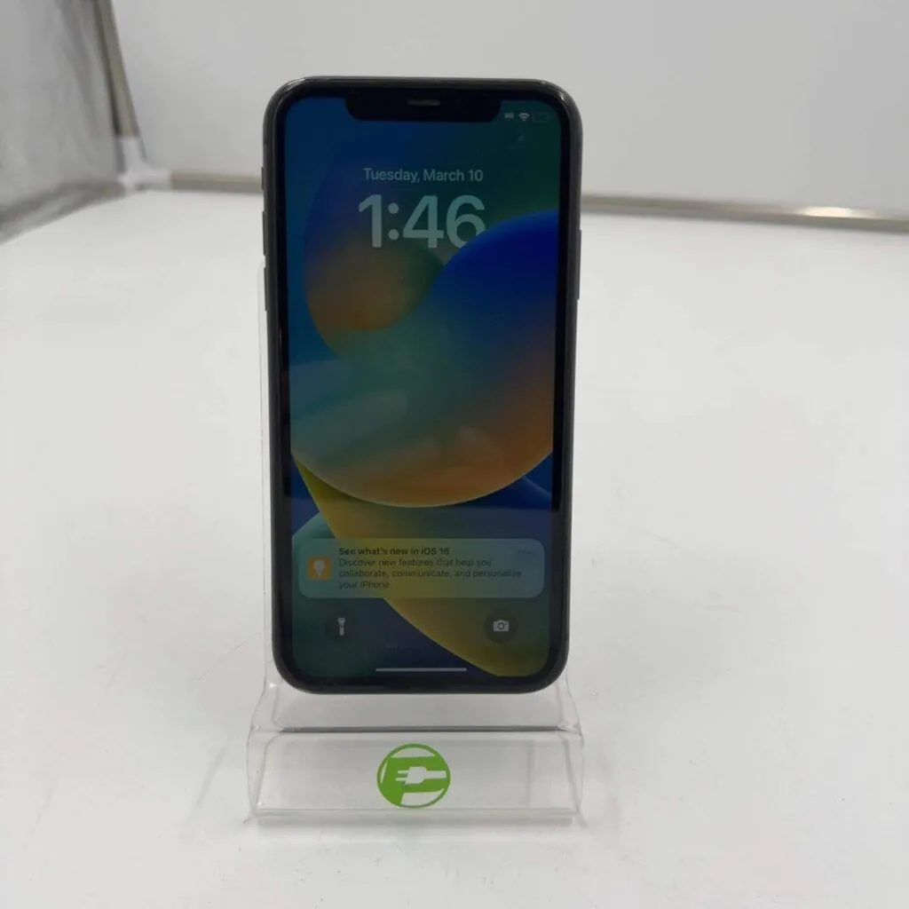 Broken Unlocked Apple iPhone 11 128GB 16.5.1 MWKU2LL/A Bad Batt