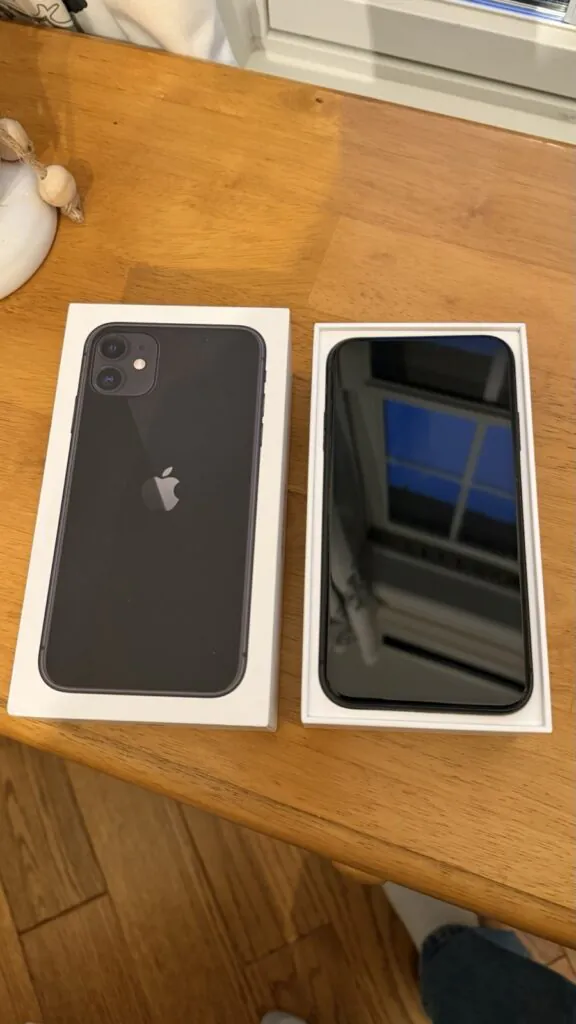 Apple iPhone 11 128GB Black Unlocked Smartphone with Box and Extras MWJ02LL/A