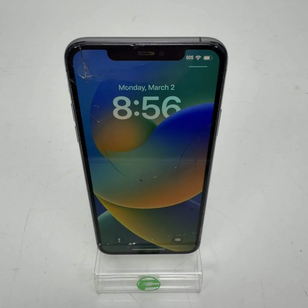 Broken Unlocked Apple iPhone 11 Pro Max 256GB 16.1.1 MWGK2LL/A READ