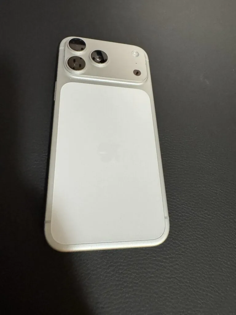 Apple iPhone 17 Pro Max – 256 GB – Silver (Unlocked)