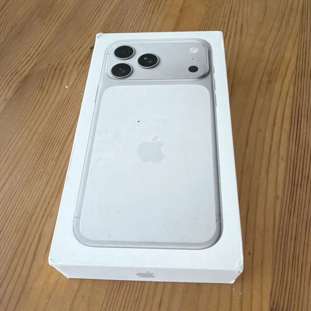 Apple iPhone 17 Pro Max 512GB Silver 48MP eSIM USB-C Model A3257