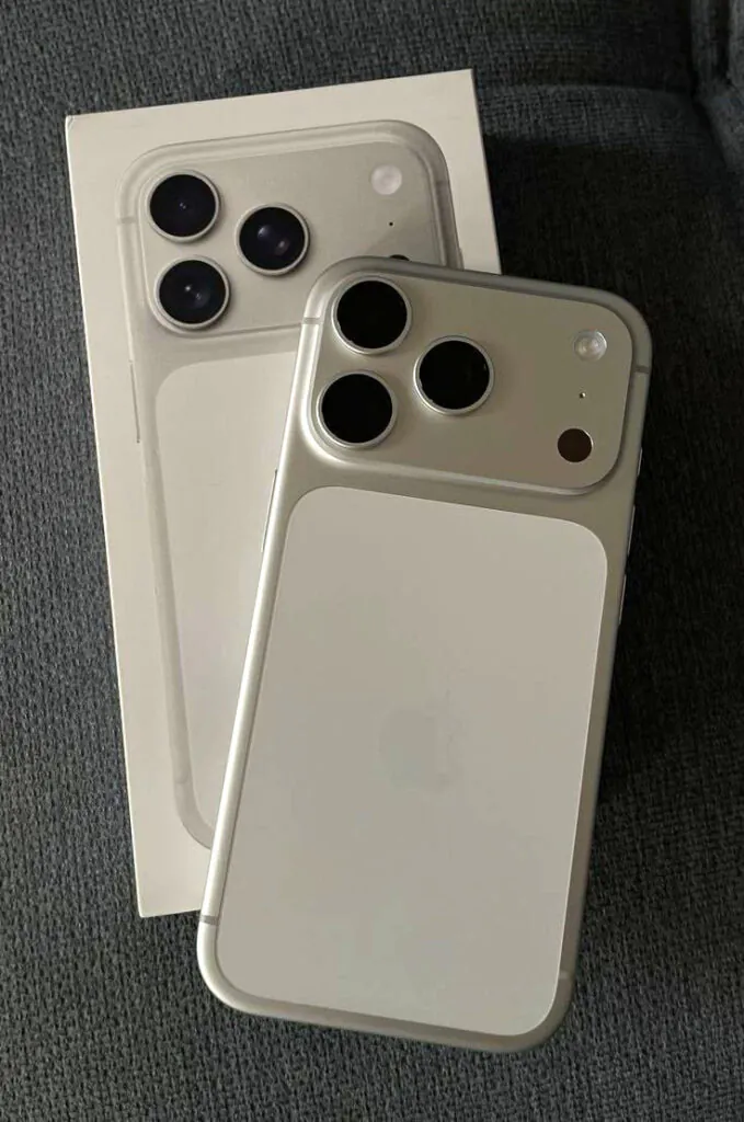 Apple iPhone 17 Pro 128GB Silver Bar Smartphone 20+MP Camera