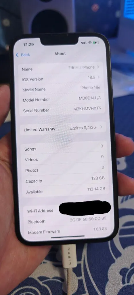 Apple iPhone 16e – 128 GB – Black (AT&T Locked!) Used with minor cosmetic dings