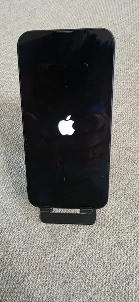 Apple iPhone 13 – 128 GB – BLACK  (Unlocked)