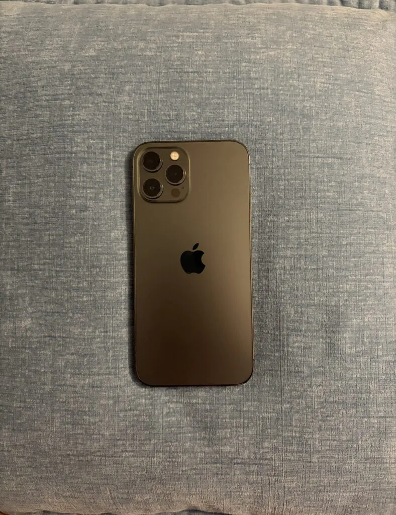 iPhone 12 Pro Max – 128 GB – Unlocked – Graphite – Used – Apple