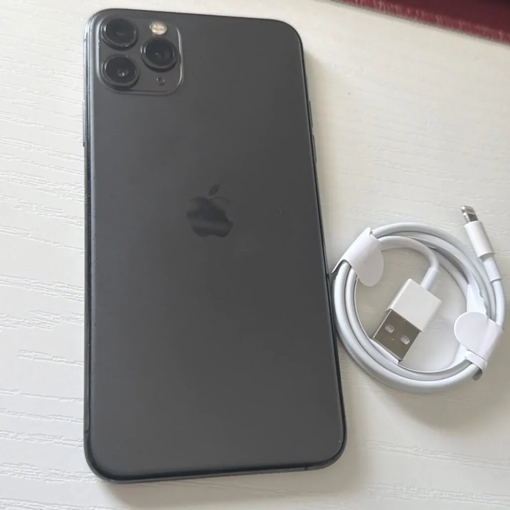 Apple iPhone 11 Pro Max – 256 GB – Gray (Unlocked) – Smartphone
