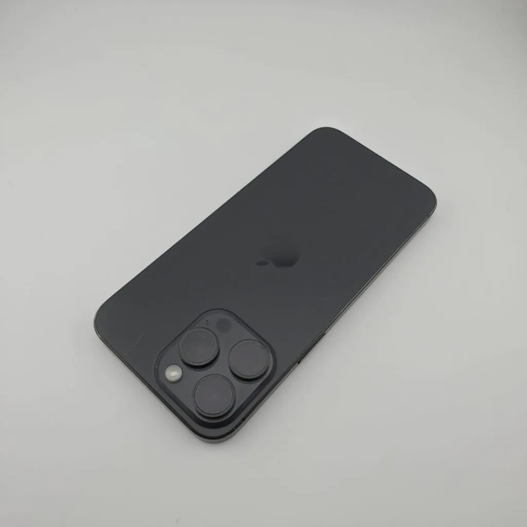 Apple iPhone 15 Pro Max – 256 GB – Black Titanium (Unlocked)