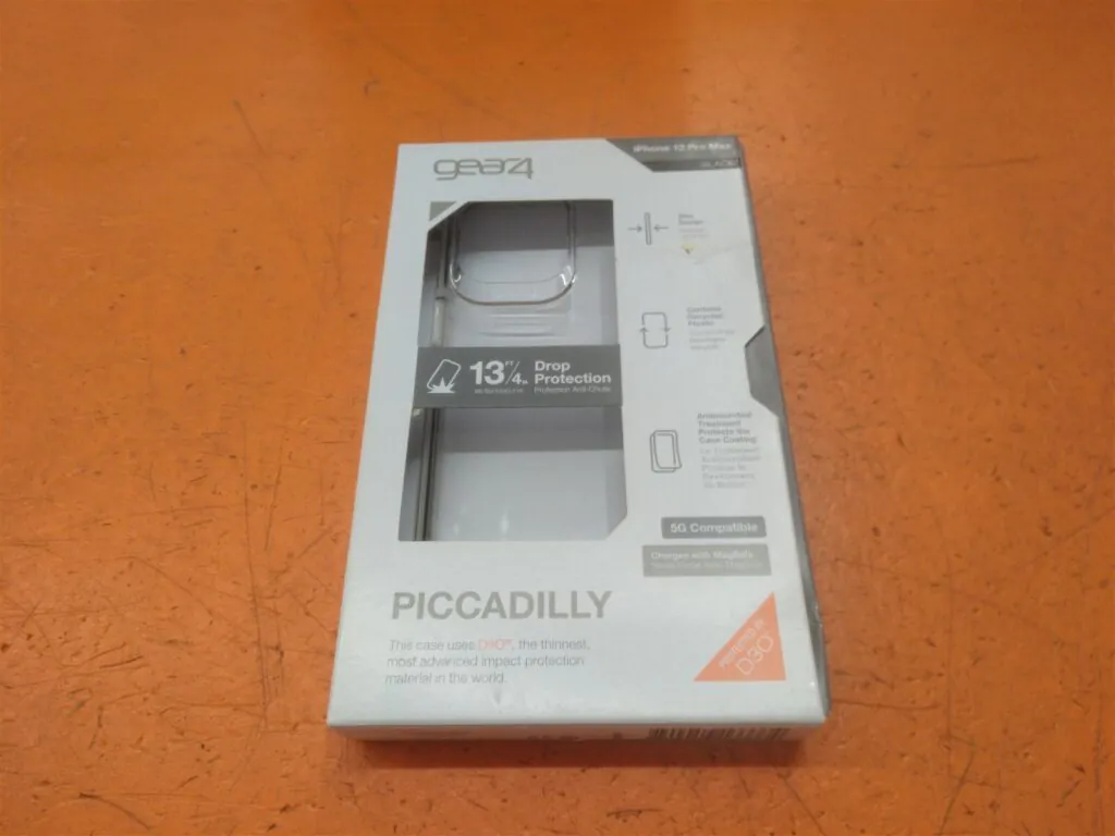⭐️⭐️⭐️⭐️⭐️ Gear4 Piccadilly Series iPhone 12 Pro Max Clear & Black