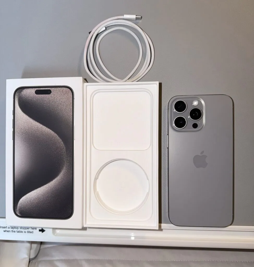 Apple iPhone 15 Pro Max 256GB Natural Titanium Unlocked Original Box