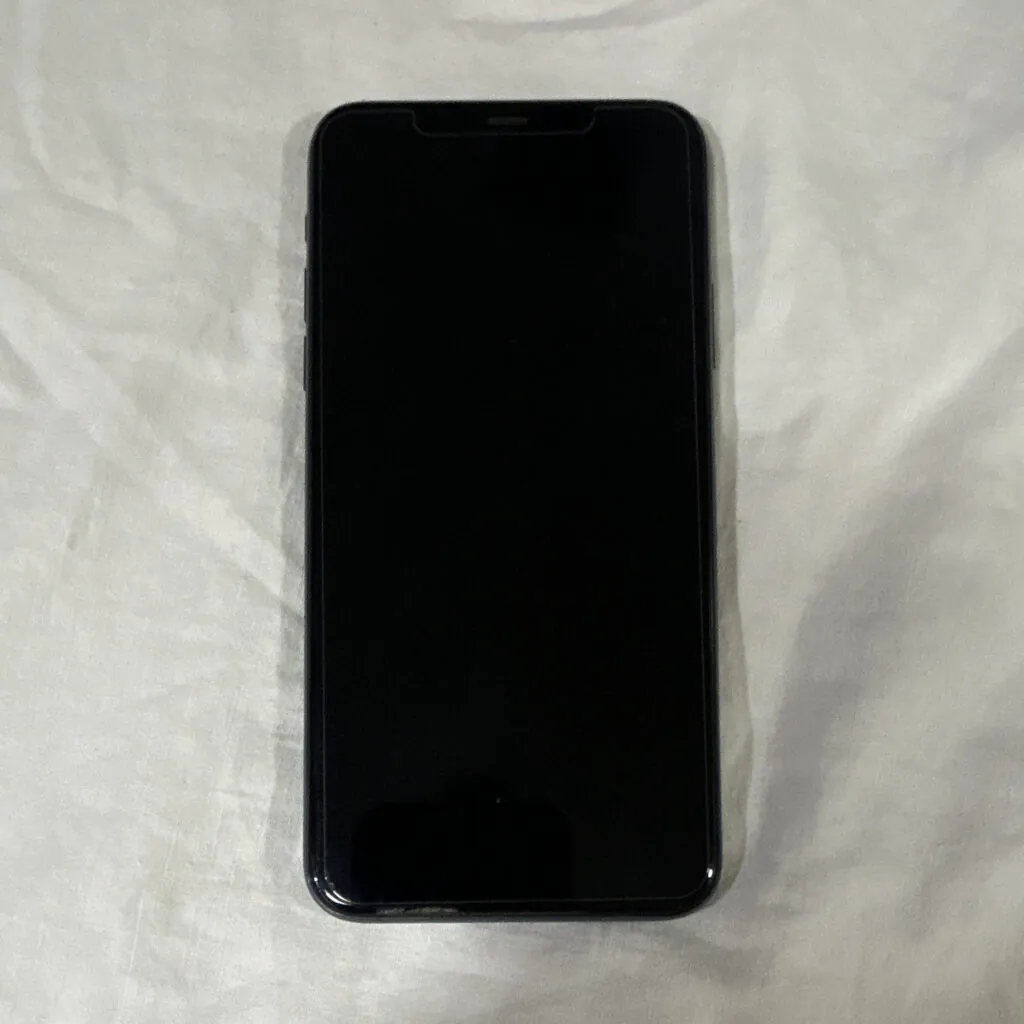 Apple iPhone 11 Pro Max 256GB Gray (Great Conditions) – (Only AT&T)