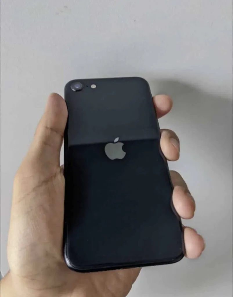 Apple iPhone SE (2022) – 64 GB – Midnight (Unlocked)