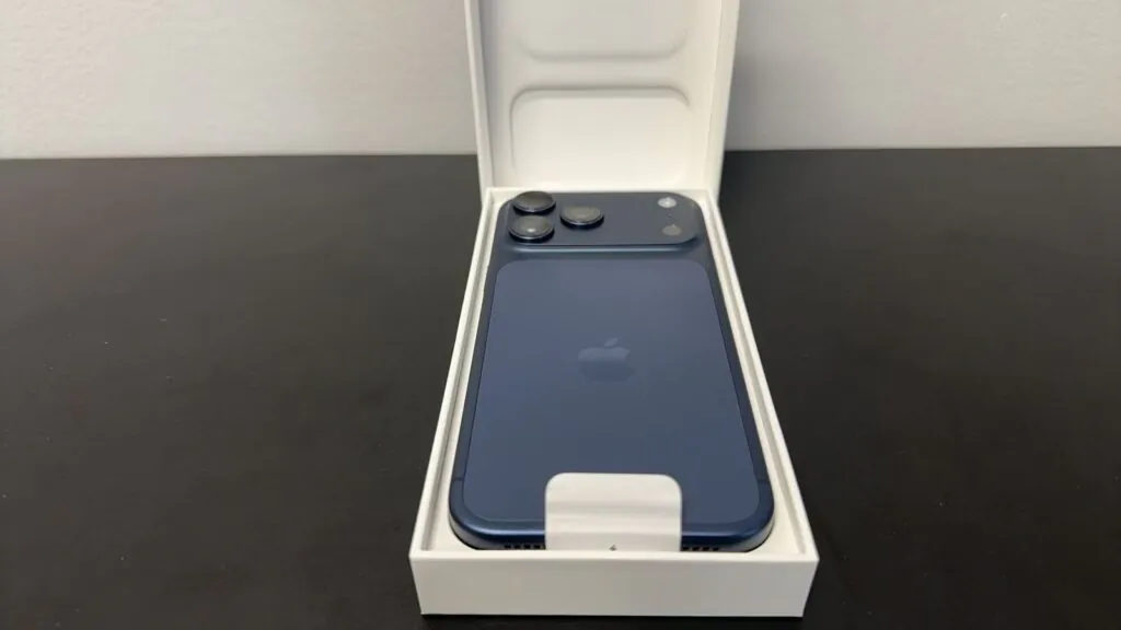 New Open Box Apple iPhone 17 Pro Max 512GB Blue (AT&T Cricket ONLY) Original Box