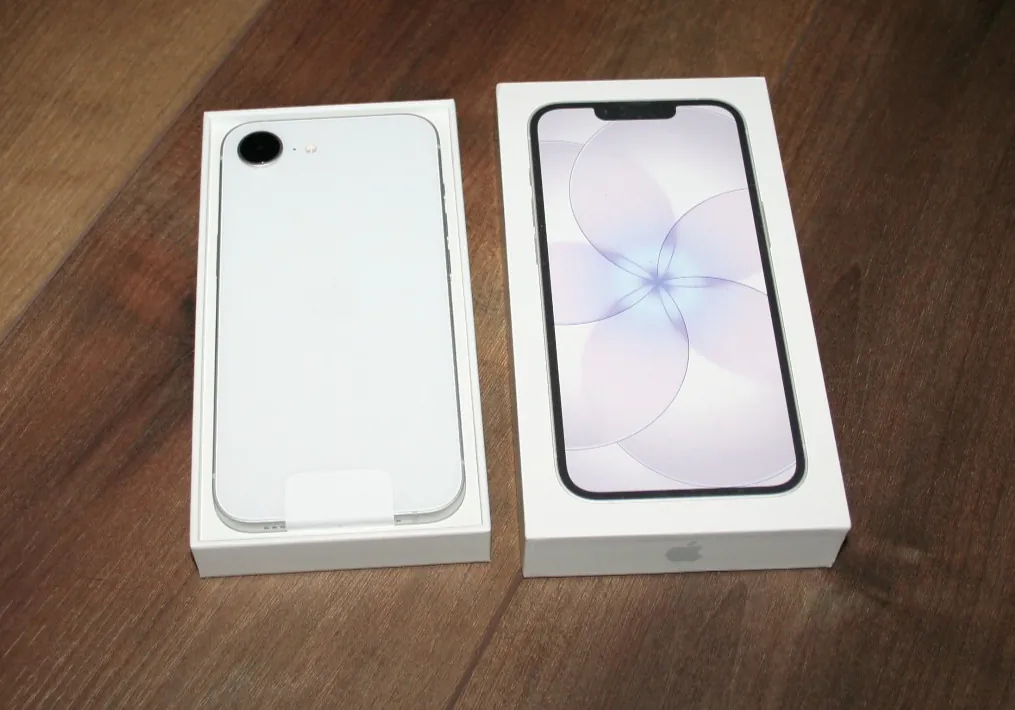 Apple iPhone 17e – 256 GB – White (Verizon) Dual eSIM Brand New