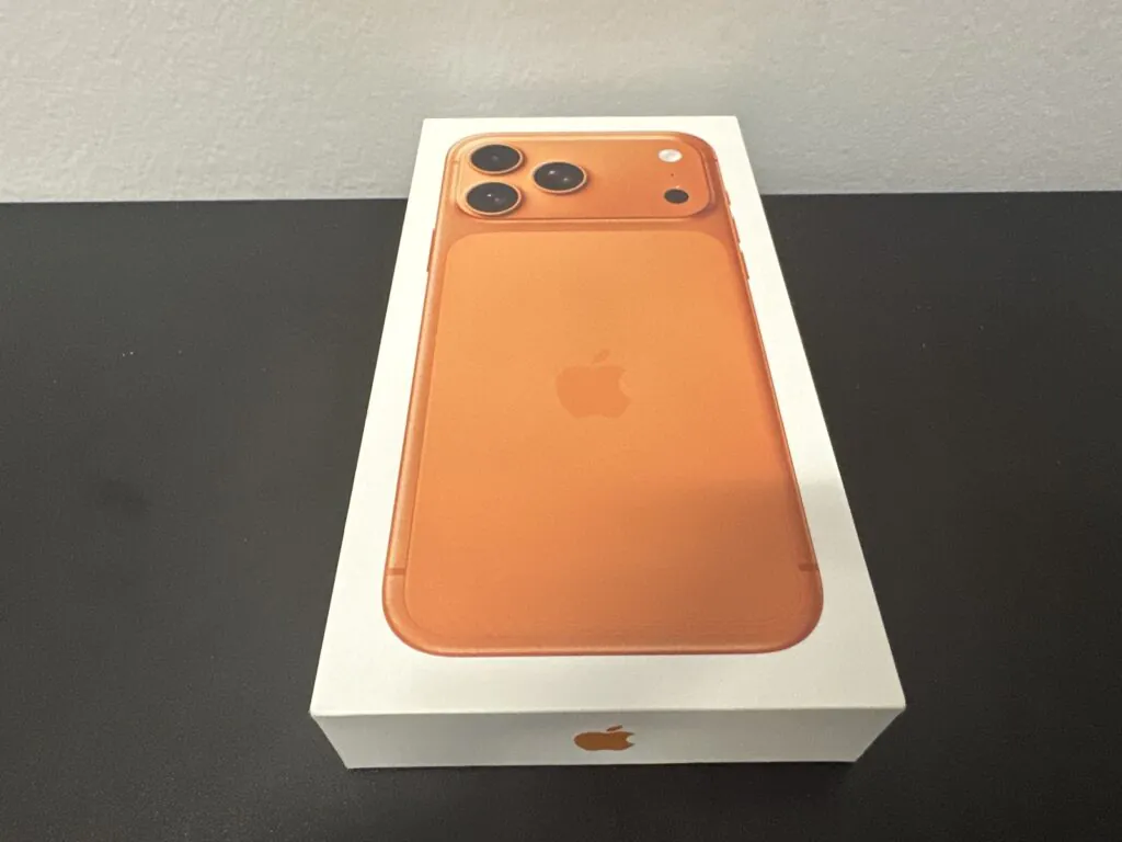 New Sealed Apple iPhone 17 Pro 256GB Orange Unlocked Worldwide Apple Warranty