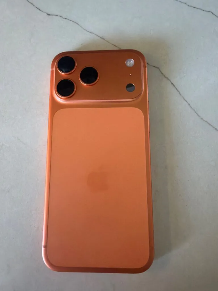Apple iPhone 17 Pro Max – 256 GB – Cosmic Orange (AT&T)