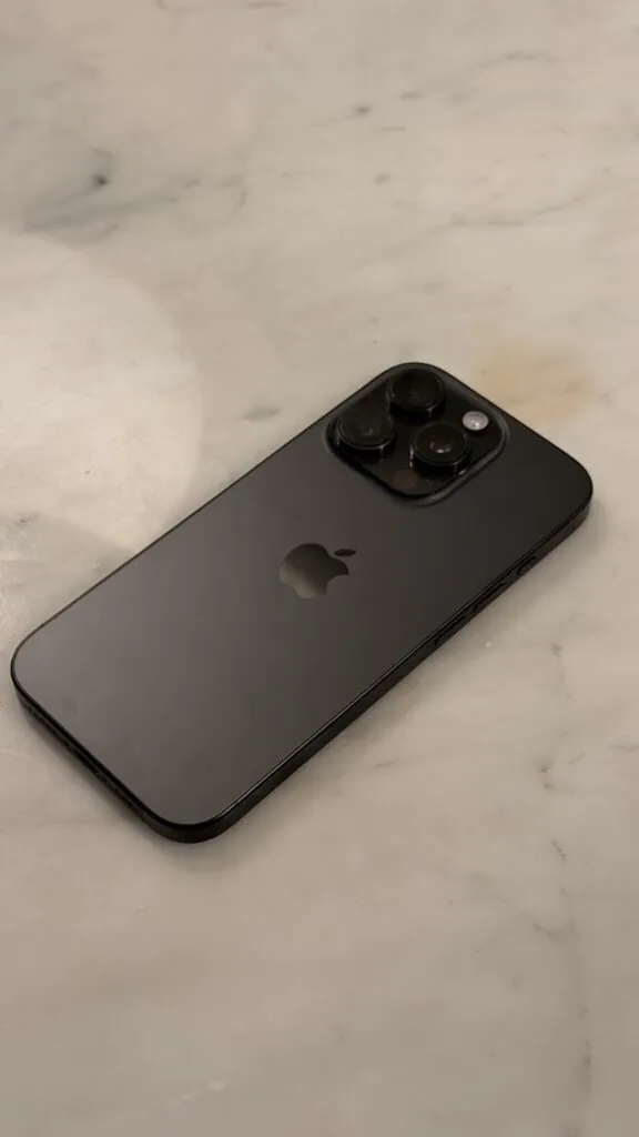 Apple iPhone 16 Pro – 256 GB – Black Titanium (Unlocked)