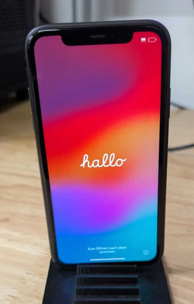 APPLE iPhone 11 64GB – Fully Unlocked – No SIM Restrictions GRADE B
