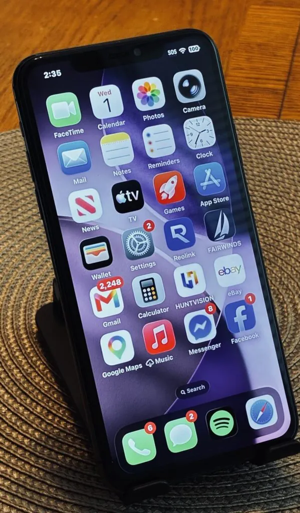 iPhone 11 Pro Max A2161 256GB 6.5″ Space Gray IOS 26.3 (AT&T ONLY) LQQK.