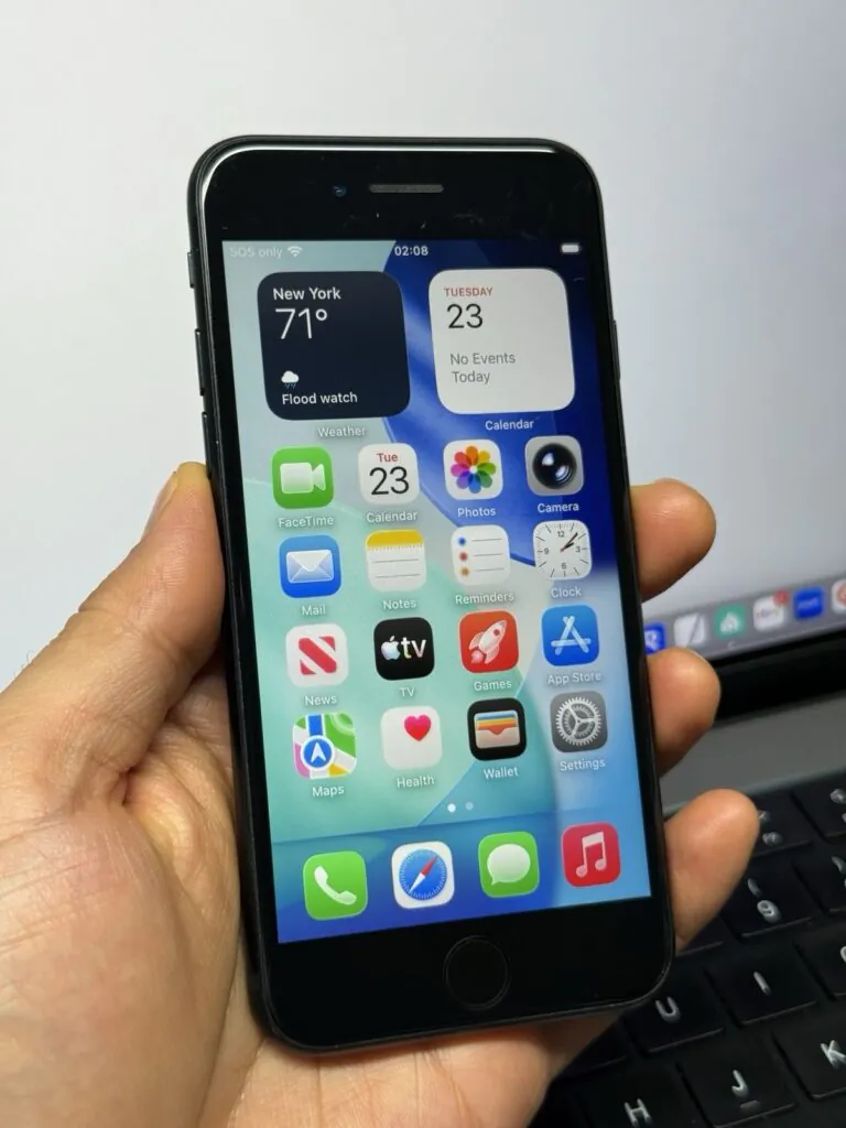 Apple iPhone SE 3rd Gen (2022) Factory Unlocked 128GB Midnight Black #24758