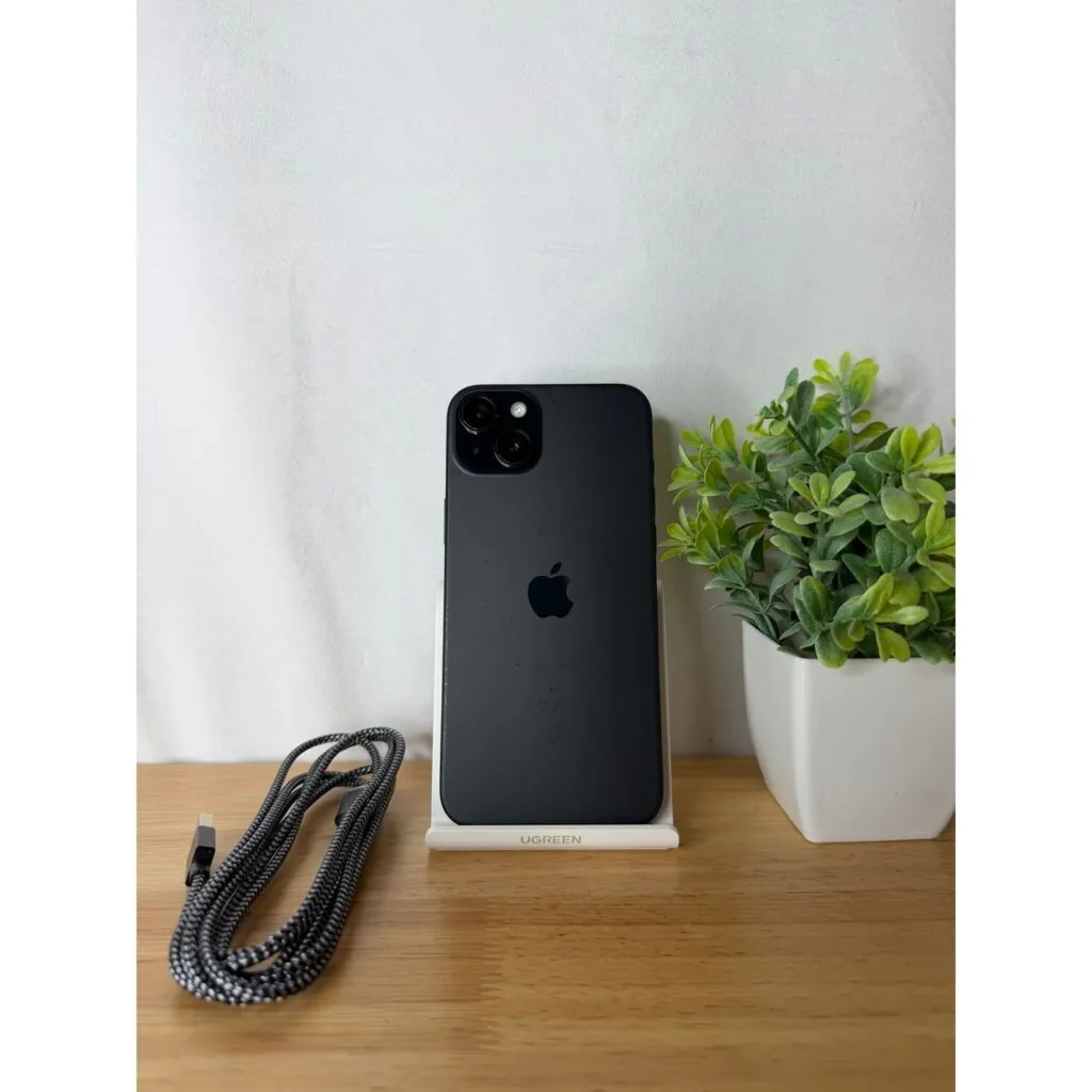 Apple iPhone 15 Plus 256GB in Black – Fully Unlocked – Good Condition