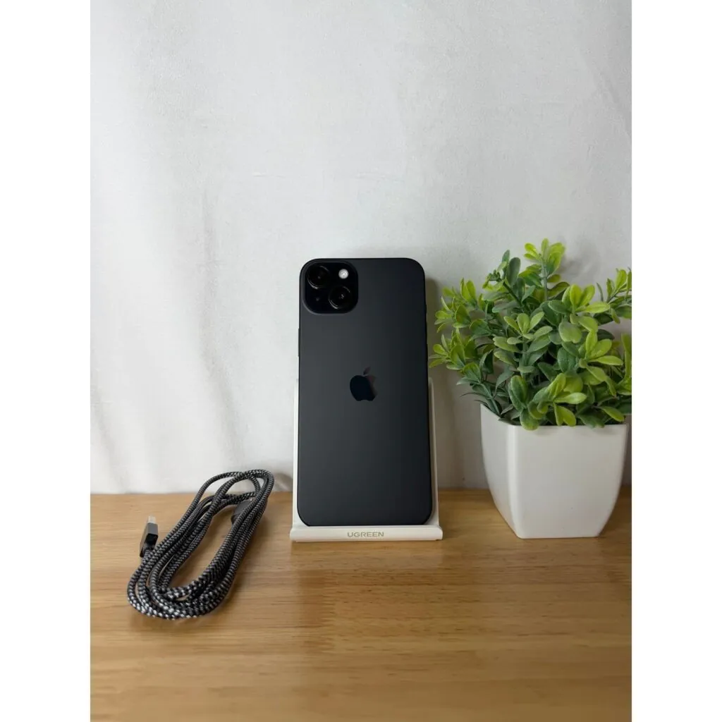 Apple iPhone 15 Plus 256GB in Black – Fully Unlocked – Good Condition