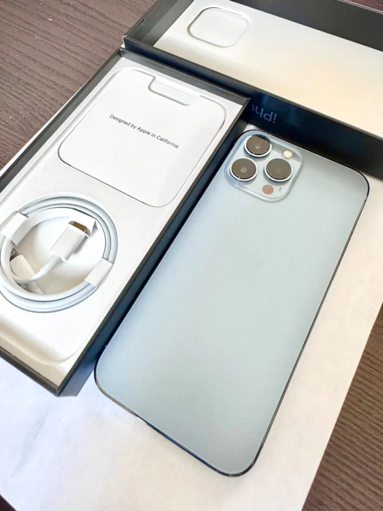 Apple iPhone 13 Pro Max – 256 GB – Sierra Blue (Unlocked)