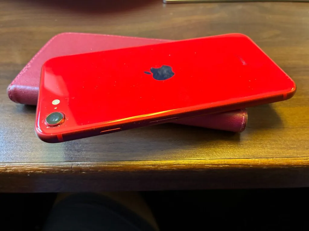 Apple iPhone SE (2020) – 64 GB – (PRODUCT)RED (Unlocked) Verizon