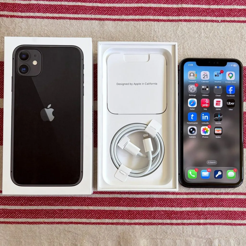 APPLE IPHONE 11 – A2111 w BOX – Black – 128 GB – Verizon – EXCELLENT USED